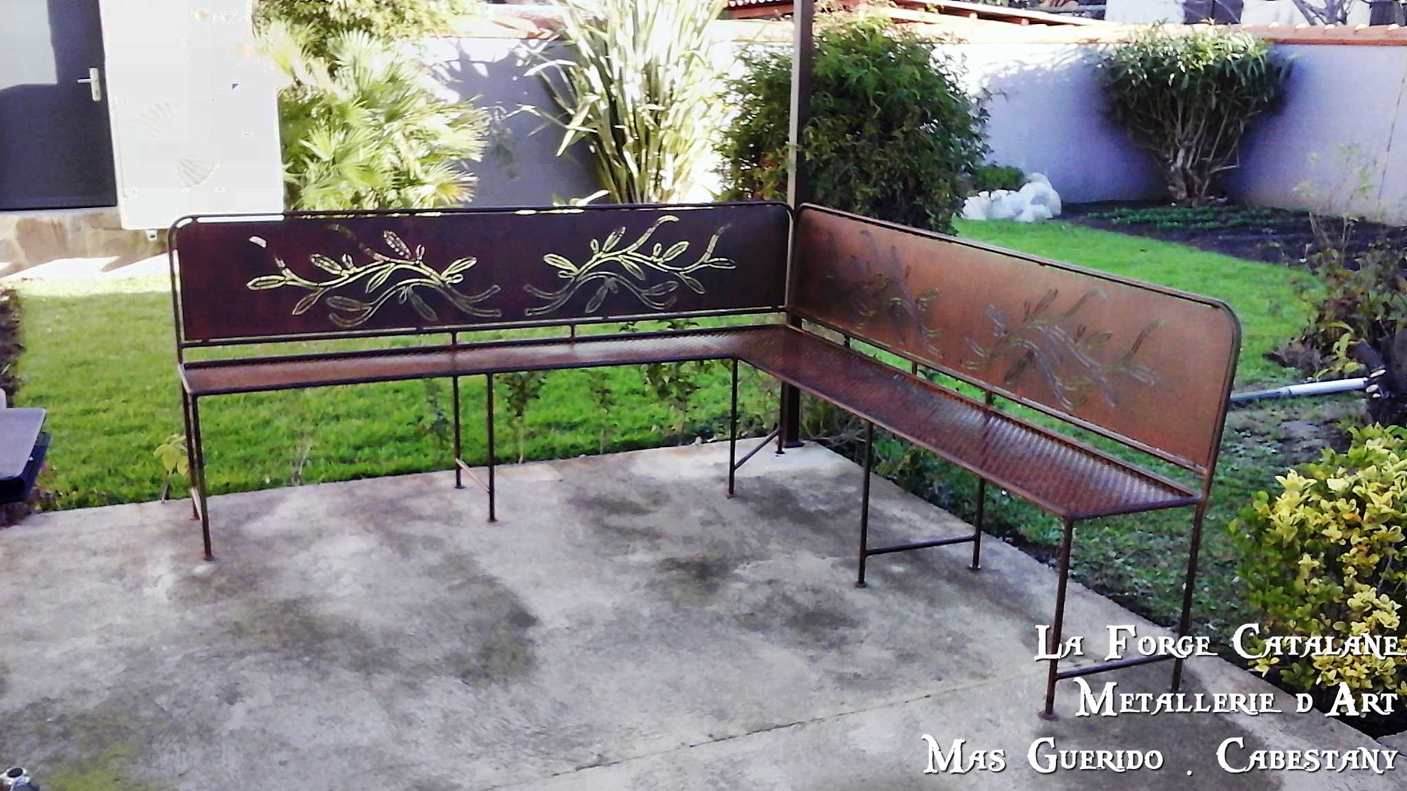 banc avec decoupe laser olivier forge catalane.jpg